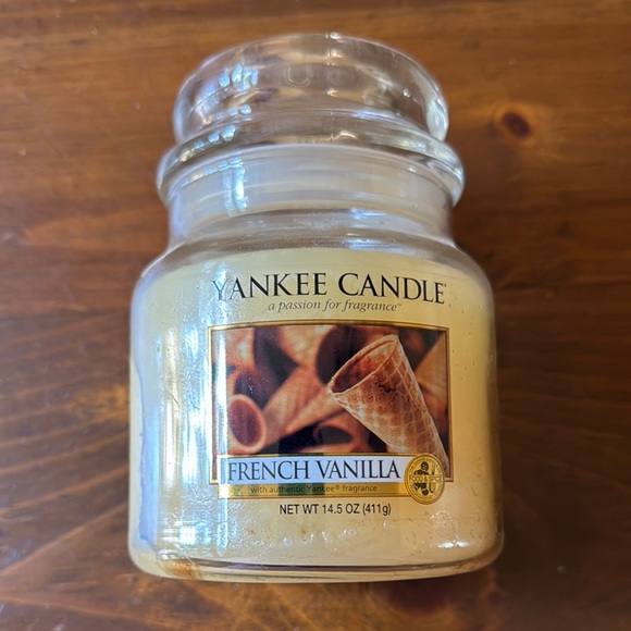 Yankee Candle French Vanilla - Picture 1 of 6